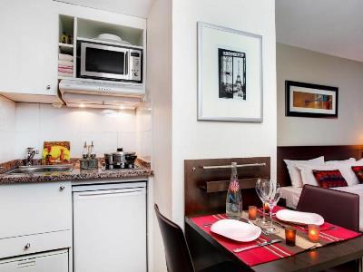 Citadines La Defense Paris Aparthotel