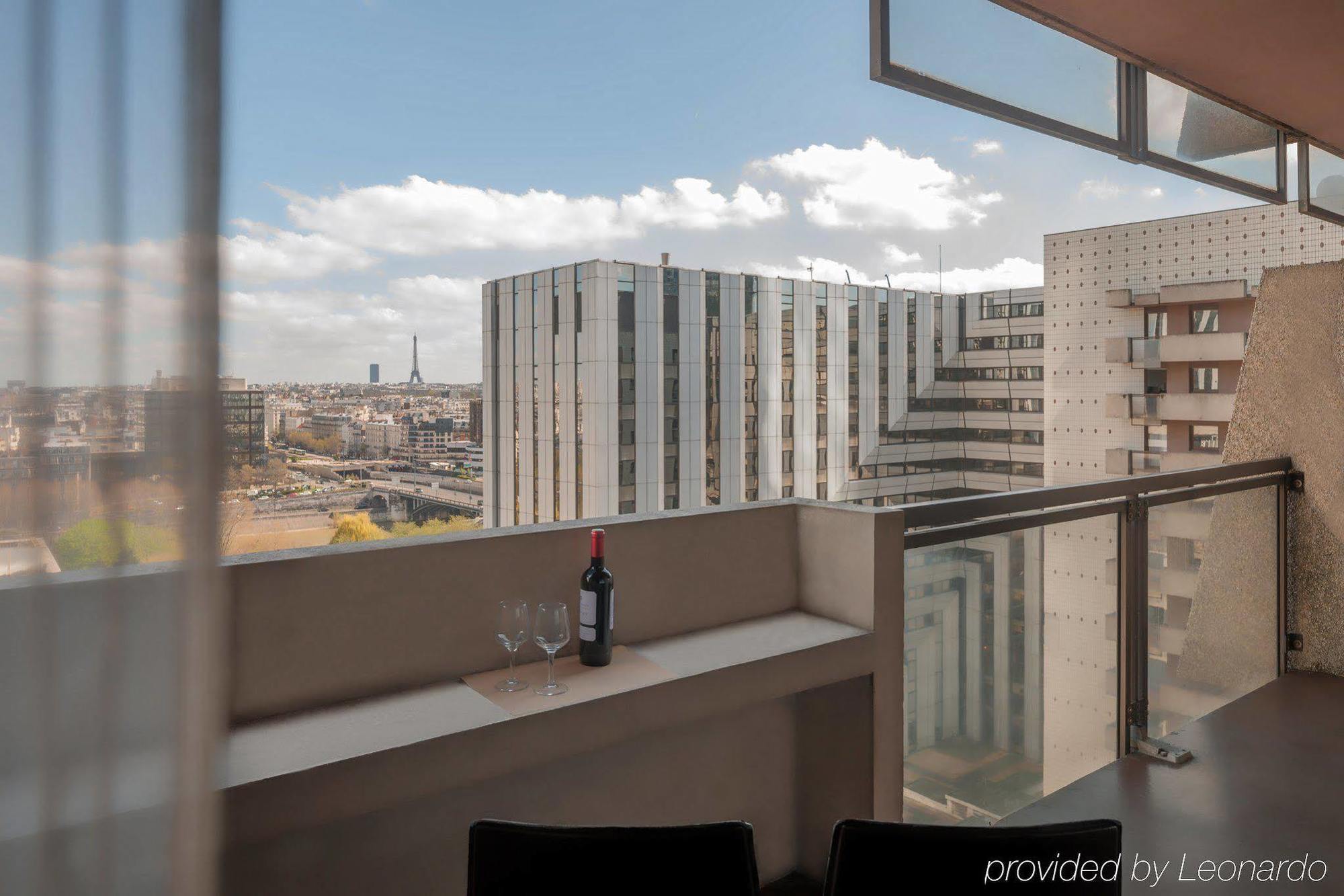 Aparthotel Citadines La Defense Paris 4*