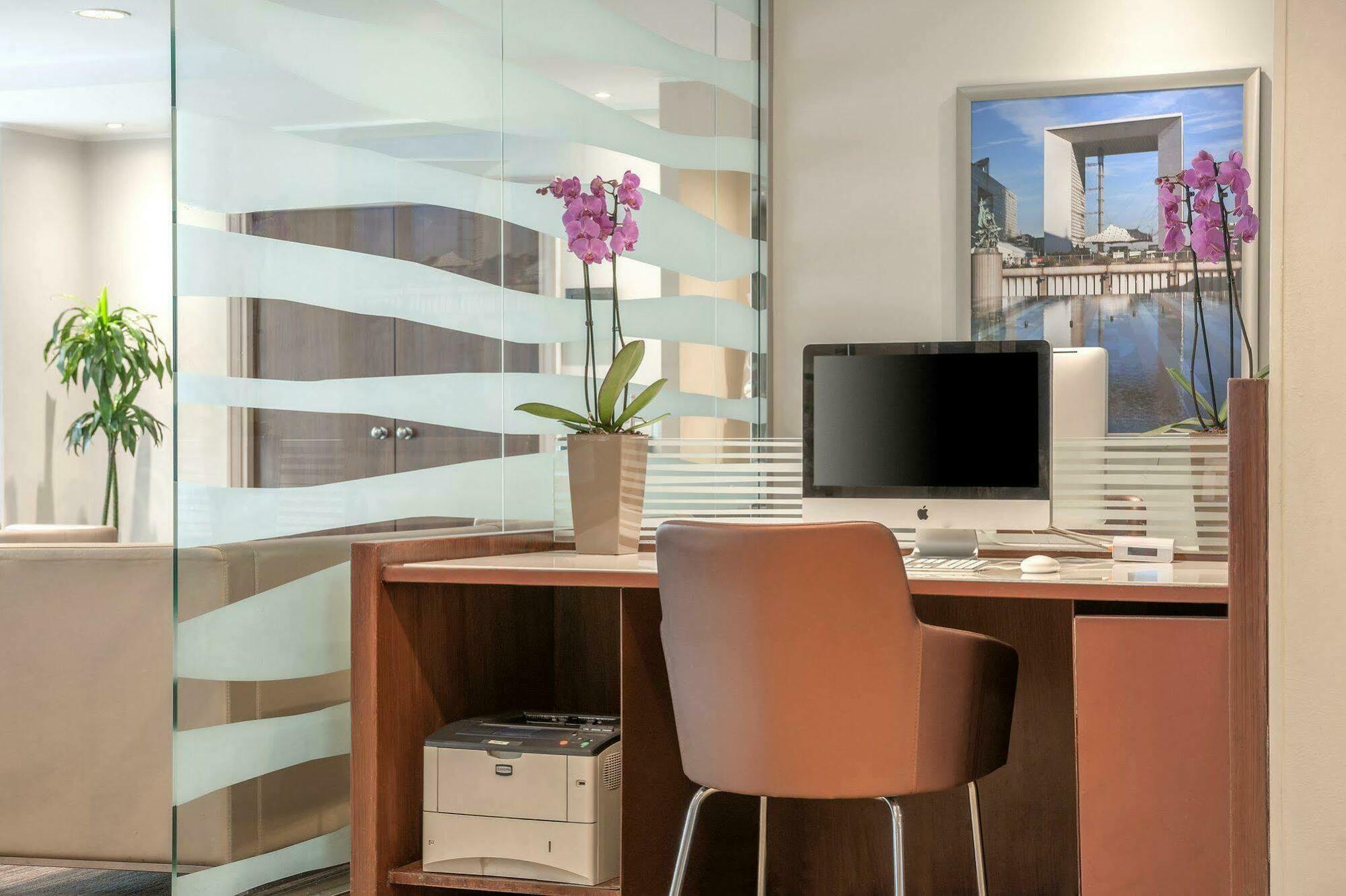 Citadines La Defense Paris Aparthotel